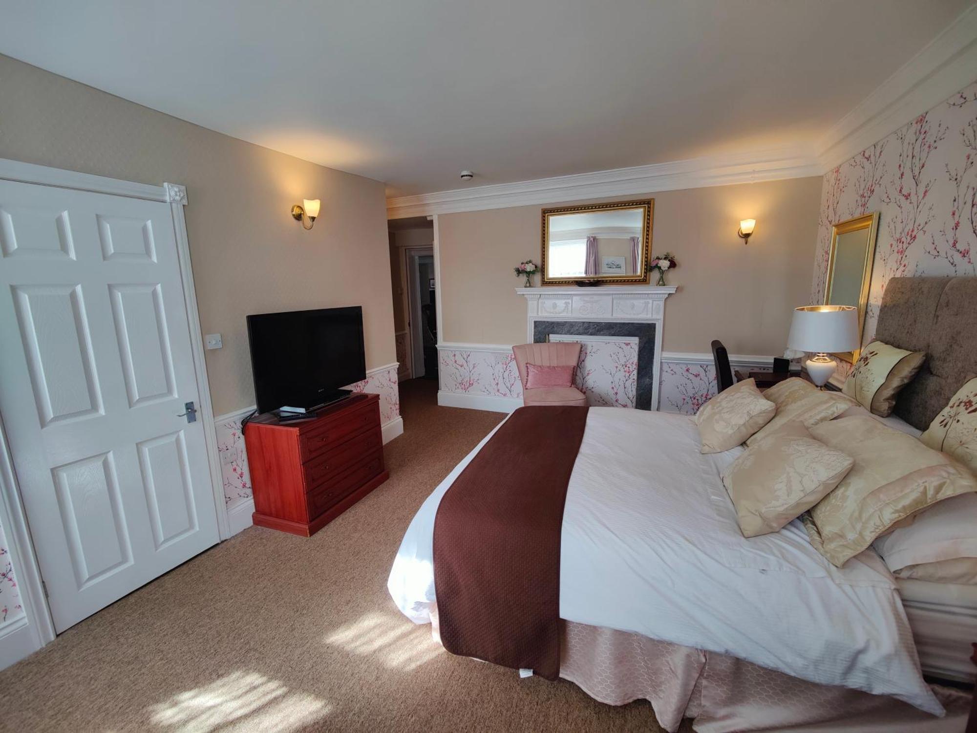 Hotel The Pack O' Cards à Combe Martin Extérieur photo